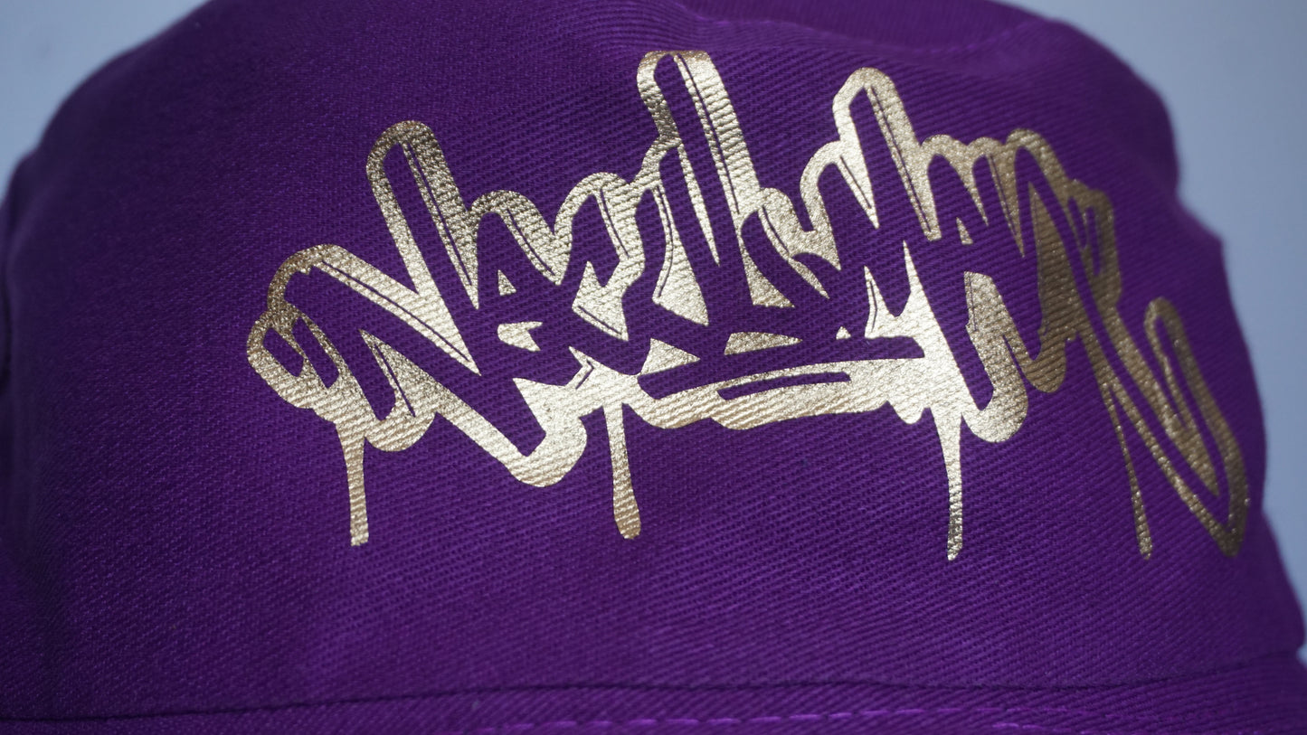 Gorro reversible morado con negro (para mujer)