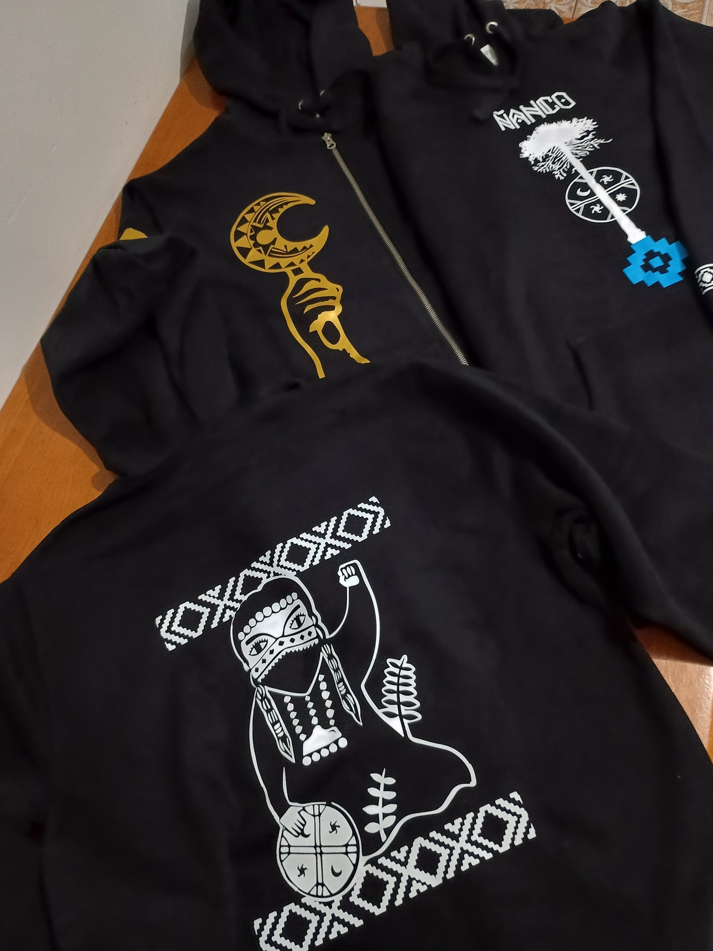 Polerones personalizados con identidad Mapuche