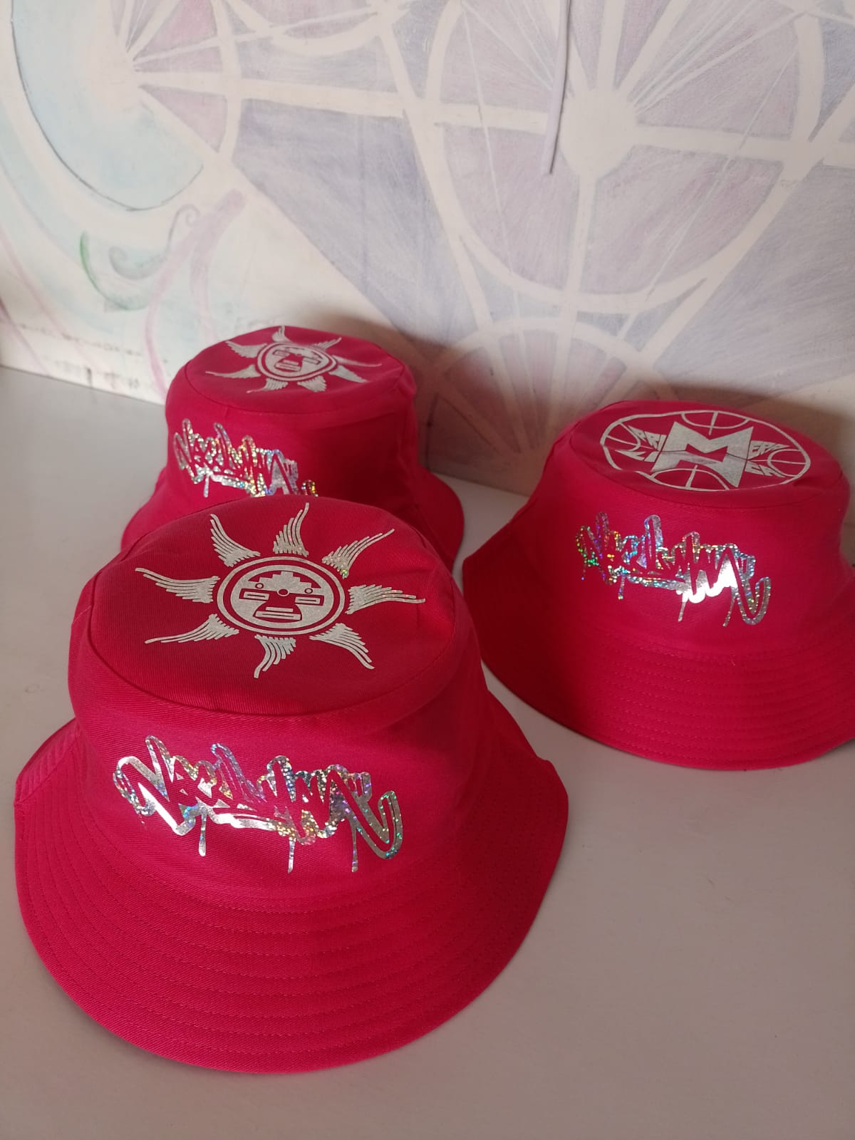 Gorro reversible fucsia con negro (para mujer)